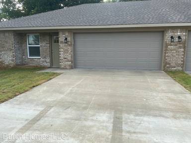 Main picture of 2302 Willow Rd