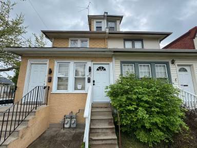 Main picture of 171 Lewis Ave