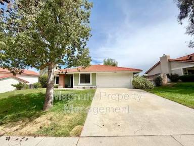 Main picture of 45680 Clubhouse Dr