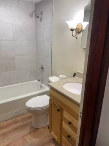 Main picture of 211 E Walnut St