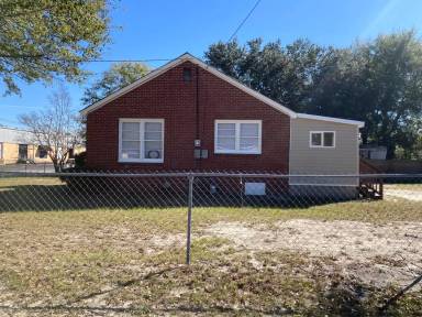 Main picture of 702 White Ave