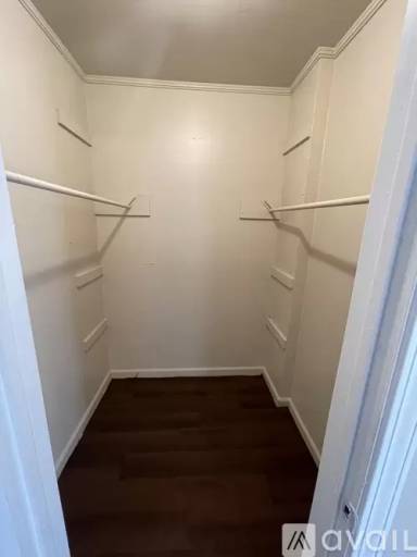 Main picture of 405 Peachtree St E