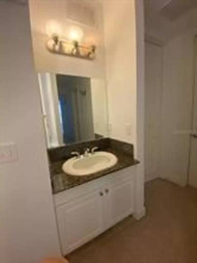 Main picture of 607 Elmhurst Ct