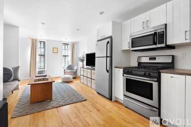 Main picture of 459 Pulaski St