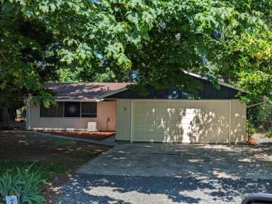 Main picture of 7 Mitchell Ct