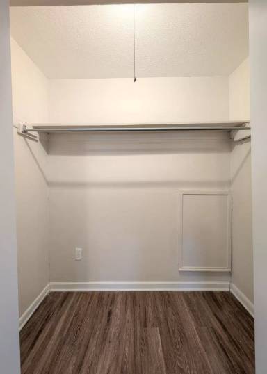 Main picture of 2775 Herschel St