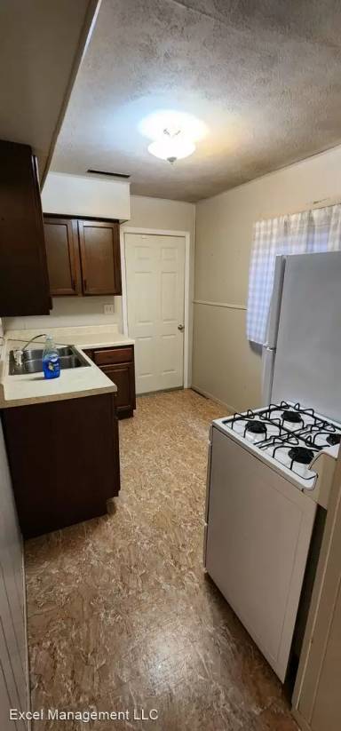 Main picture of 201 Michigan St