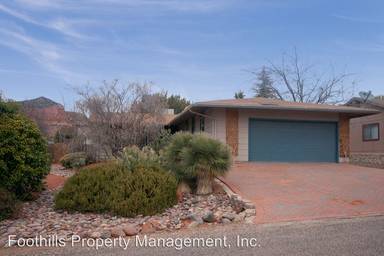 Main picture of 215 Palo Verde Cir