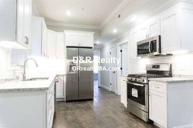 Main picture of 36 Monmouth St