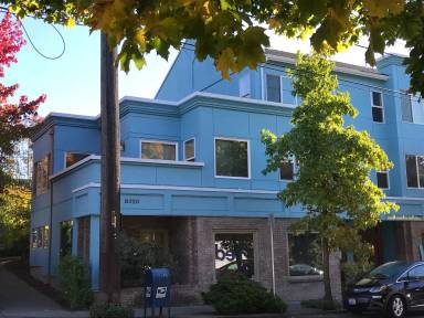 Main picture of 8320 5th Ave NE