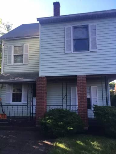 Main picture of 36 Lewis St
