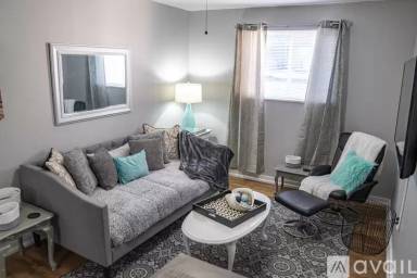 Main picture of 617 Douglas Ave