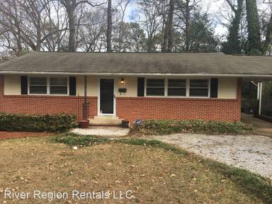 Main picture of 207 Forest Hills Dr