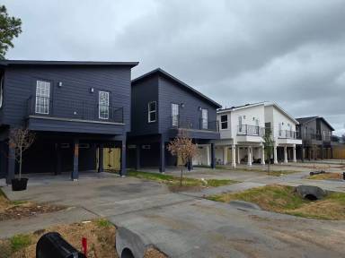 Main picture of 8306 De Priest St