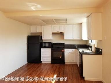 Main picture of 250 Ivy St