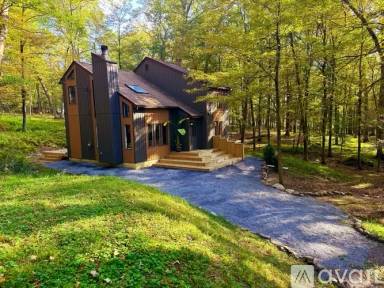 Main picture of 246 Otter Ln