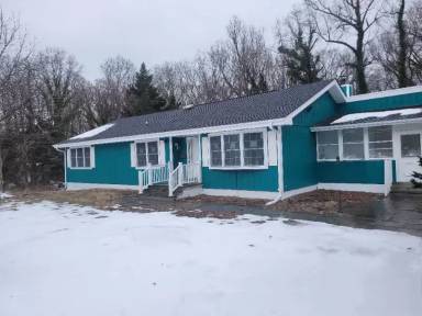 Main picture of 16210 Cambridge Ct