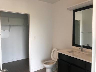 Main picture of 1401 S. State Apartments