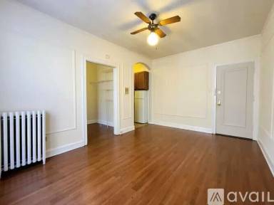 Main picture of 2827 N Burling Apartments