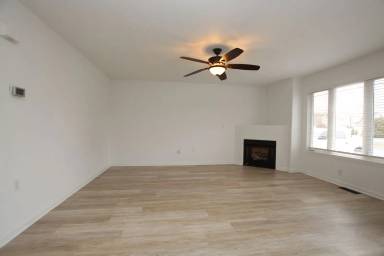 Main picture of 117 Lakeside Dr