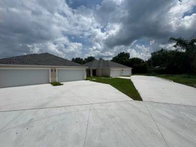 Main picture of 1111 Mercury Dr E