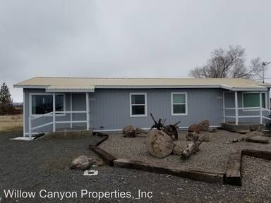 Main picture of 870 NW Commercial St