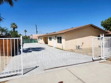 Main picture of 73930 Santa Rosa Way
