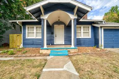 Main picture of 3711 N Military Ave