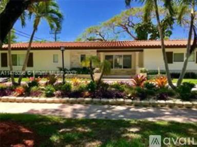 Main picture of 1542 Siena Ave