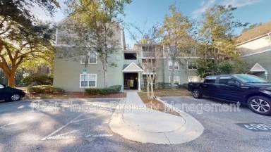 Main picture of Villas of Timberlin Parc Condominiums