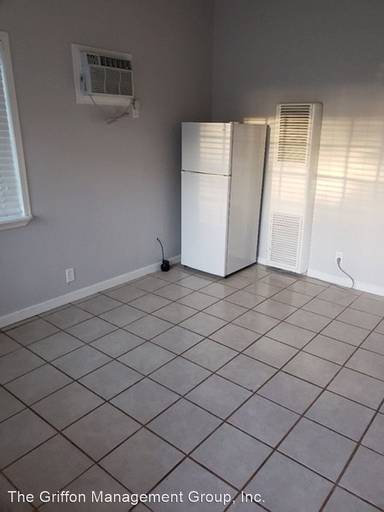 Main picture of 20514 State St