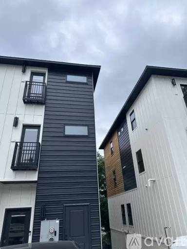 Main picture of 649 N Leverett Ave