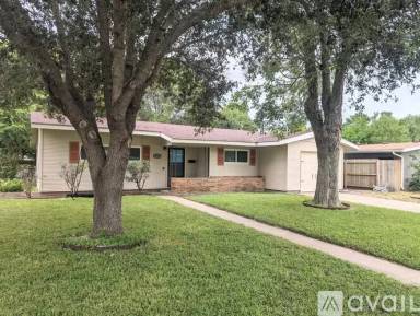 Main picture of 4710 Camellia St