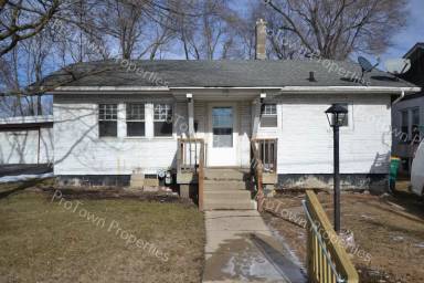 Main picture of 809 E Washington St