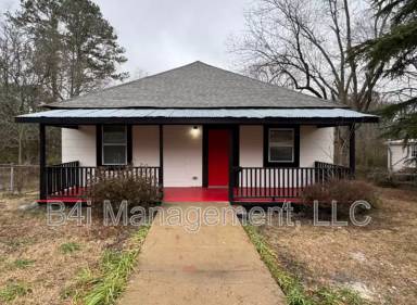 Main picture of 818 Troup St