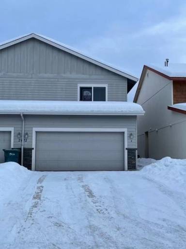 Main picture of 2422 E 52nd Ave