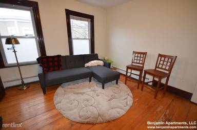 Main picture of 25 Everett St