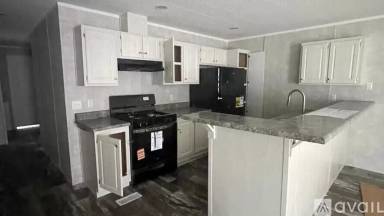 Main picture of 1019 W Main St