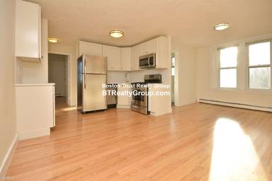 Main picture of 374 Washington St