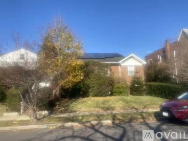 Main picture of 475 W Chester St