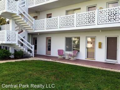 Main picture of 765 John Ringling Blvd