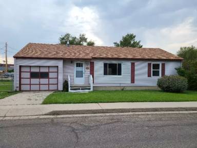 Main picture of 1912 S Boxelder St
