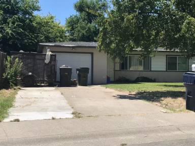 Main picture of 2721 Edinger Ave