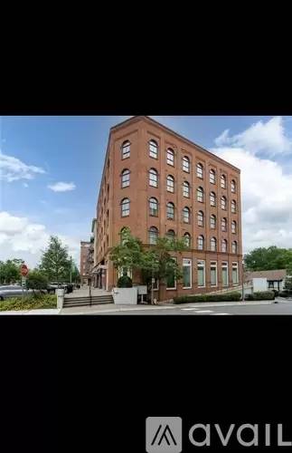 Main picture of 360 Chambers St
