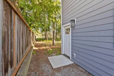Main picture of 900 Westwood Dr