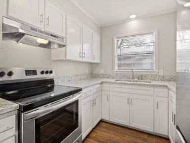 Main picture of 408 Allen St