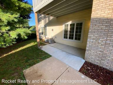 Main picture of 910 Monroe St