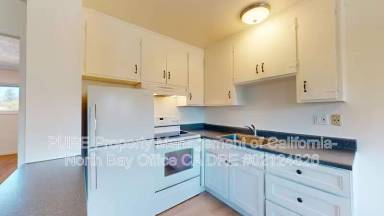 Main picture of 555 Dexter St