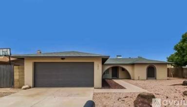 Main picture of 4824 W Cinnabar Ave