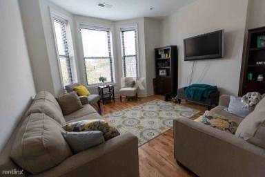 Main picture of 751 W Buckingham Pl